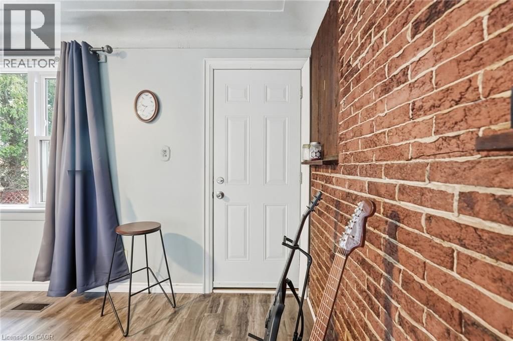 354 MCNEILLY ROAD Image 13