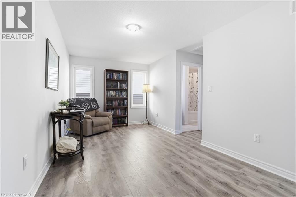 18 VIC CHAMBERS PLACE Image 14