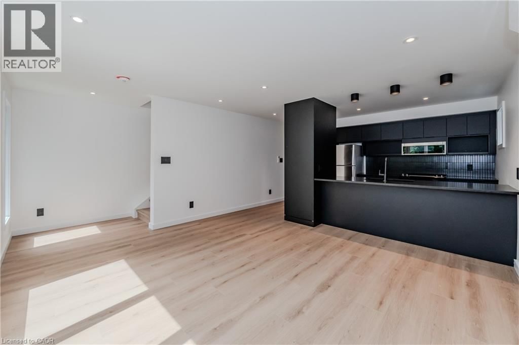 3 - 63 UNION STREET Image 12