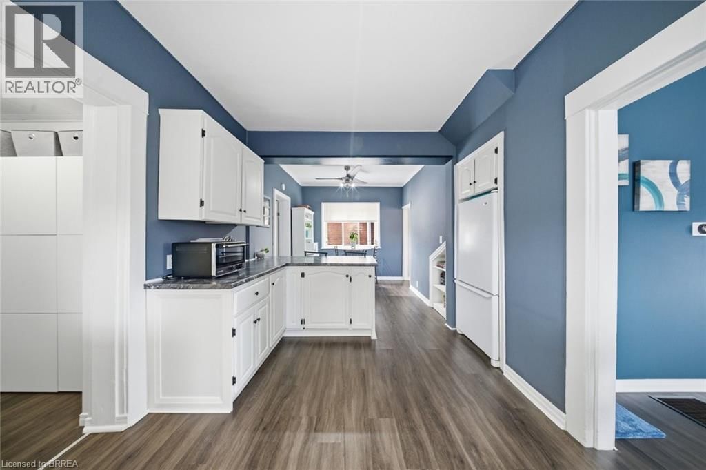 8 CARLYLE STREET Image 11