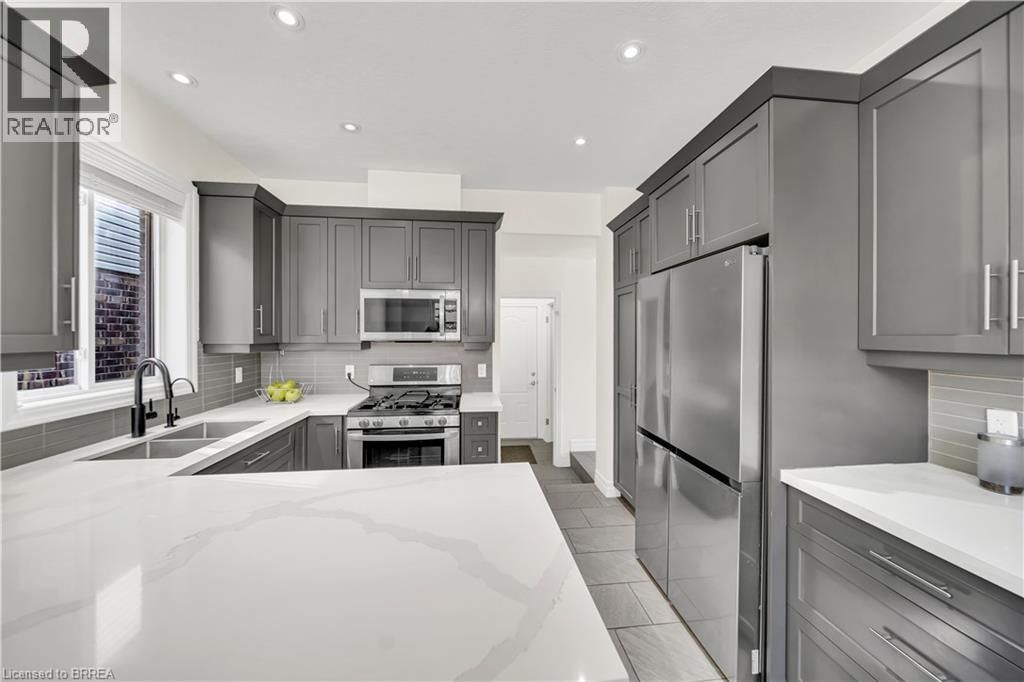 433 TWINLEAF STREET Image 16