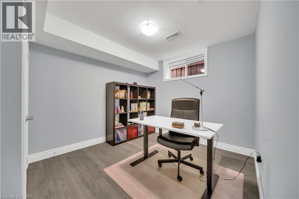 433 TWINLEAF STREET Image 40