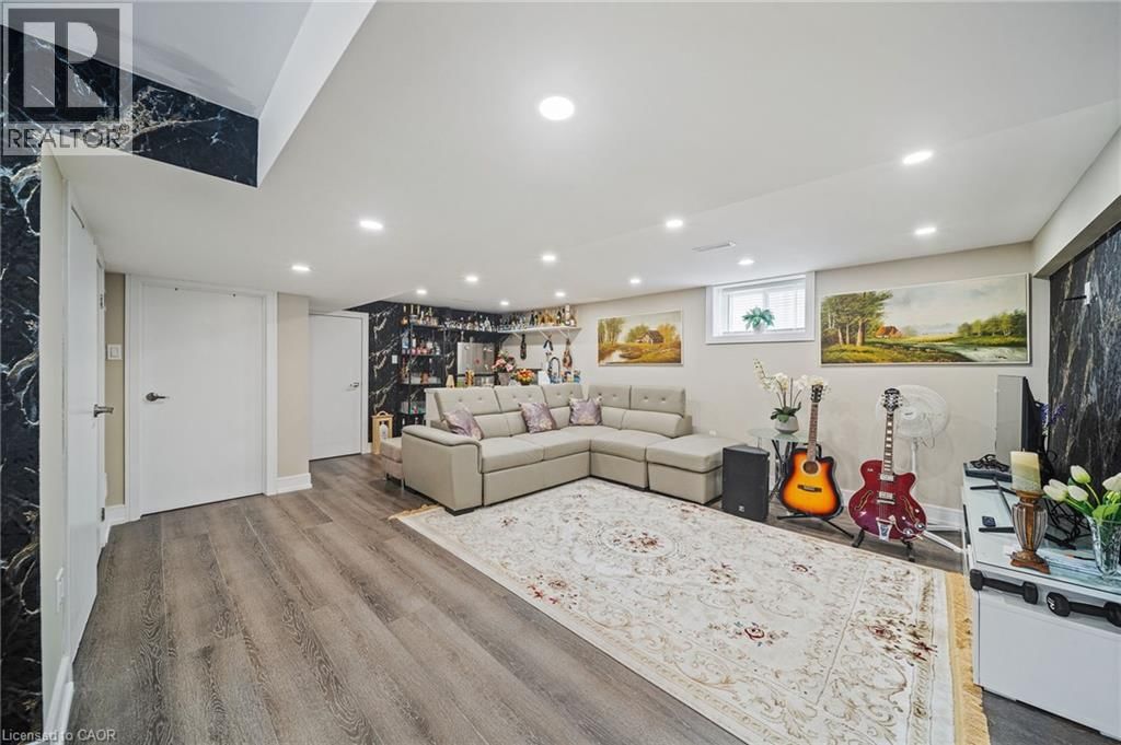 4456 SIXTH AVENUE Image 17