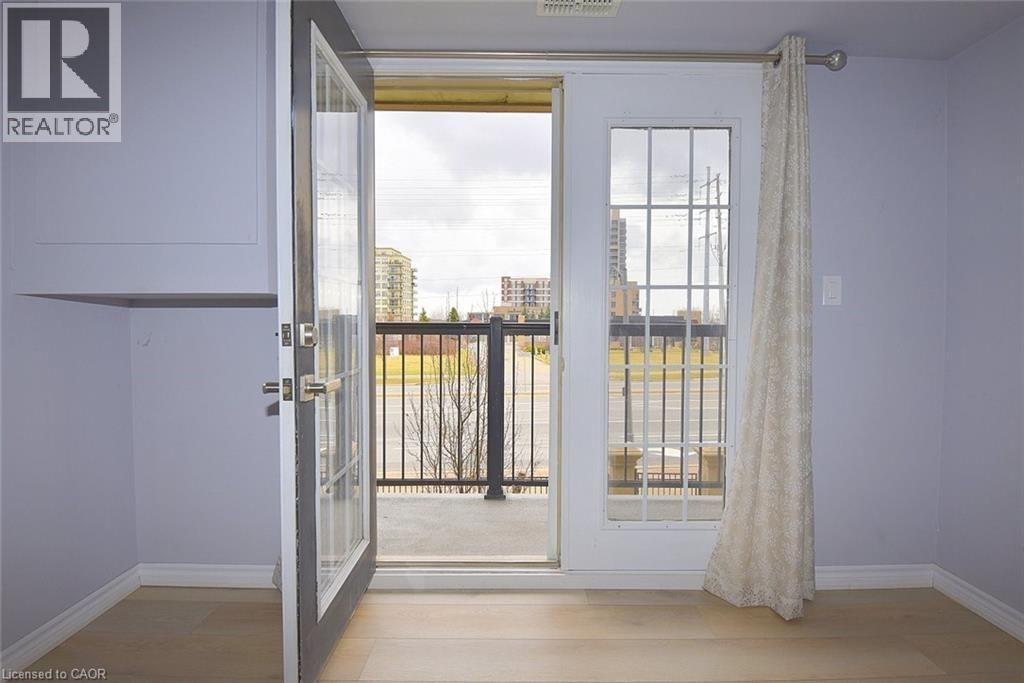 203 - 2045 APPLEBY LINE Image 4