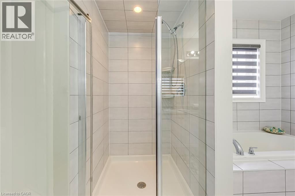 99 MCKNIGHT AVENUE Image 25