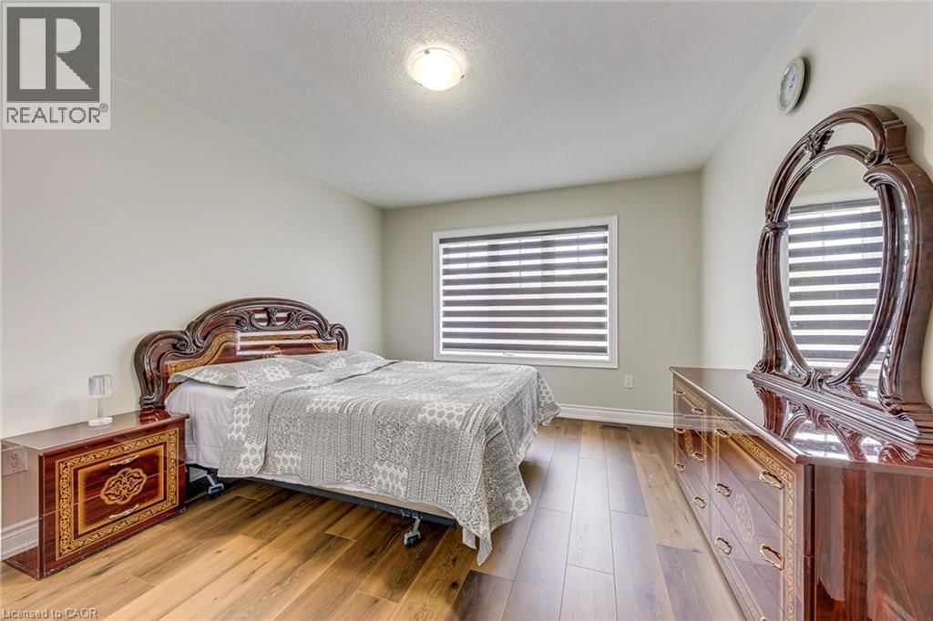 99 MCKNIGHT AVENUE Image 26