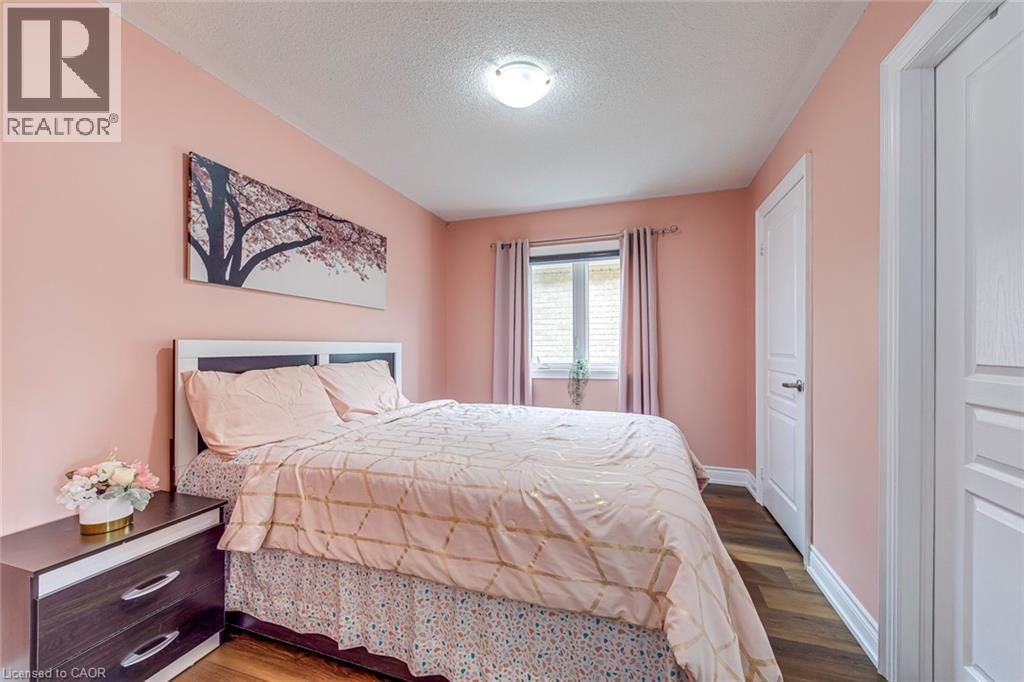 99 MCKNIGHT AVENUE Image 28