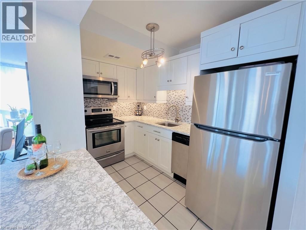 2206 - 150 CHARLTON AVENUE EAST Image 6