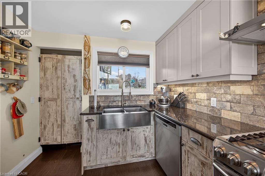 2023 MAPLE BOULEVARD Image 15