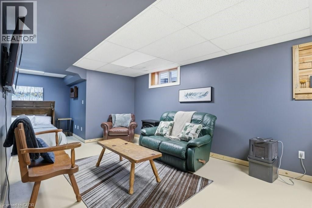 152 LASCHINGER BOULEVARD Image 20