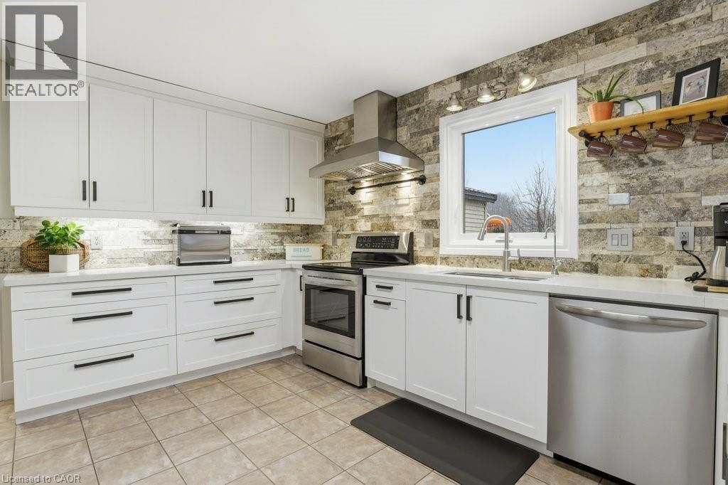 152 LASCHINGER BOULEVARD Image 4