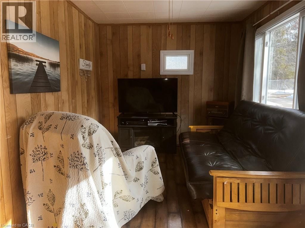 435 LIMIT STREET Image 11