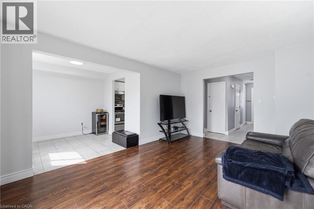 29 - 262 KENORA AVENUE Image 12