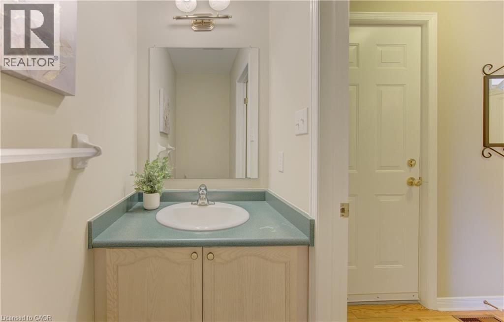 10 - 20 FORREST AVENUE WEST Image 18