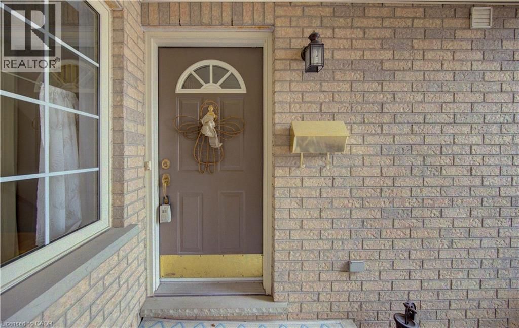 10 - 20 FORREST AVENUE WEST Image 2