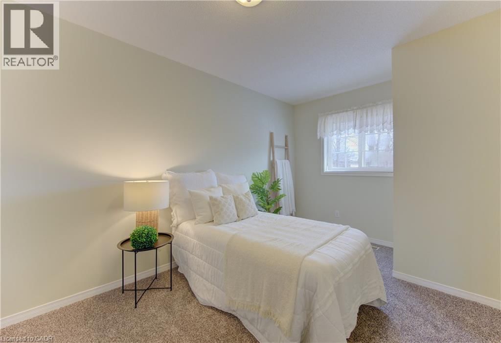 10 - 20 FORREST AVENUE WEST Image 22