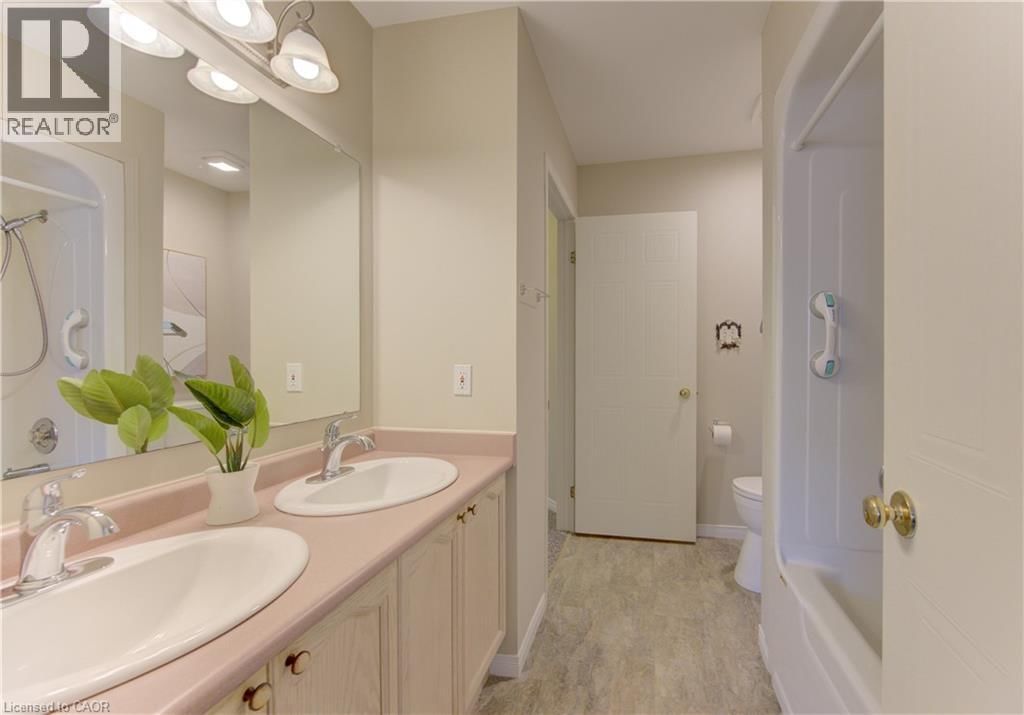 10 - 20 FORREST AVENUE WEST Image 23