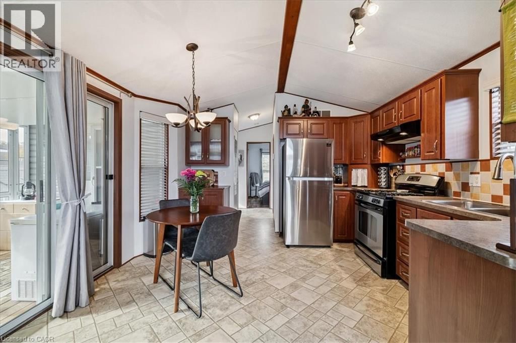 13 Spruce - 4449 MILBUROUGH LINE Image 4