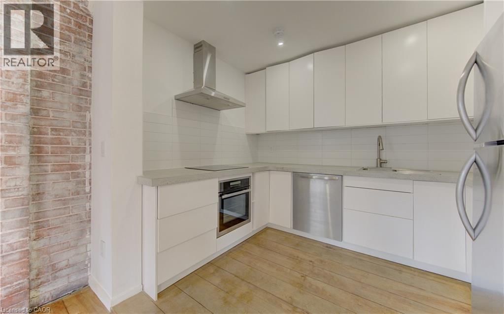 67 LOUISA STREET Image 15