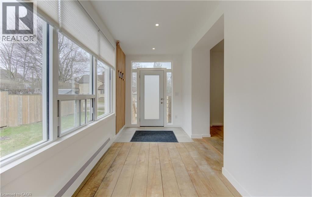 67 LOUISA STREET Image 20