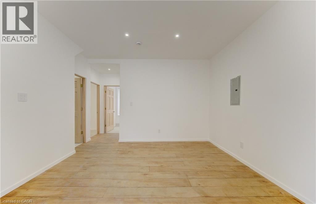 67 LOUISA STREET Image 21