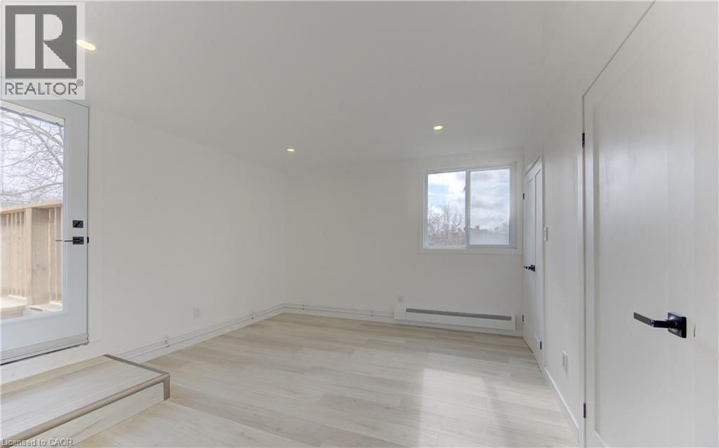 67 LOUISA STREET Image 36