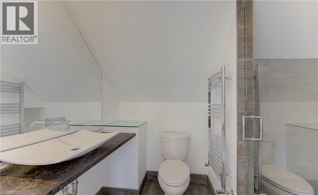 67 LOUISA STREET Image 37