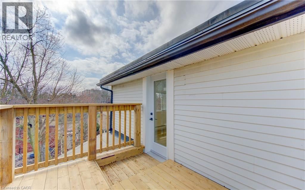 67 LOUISA STREET Image 38