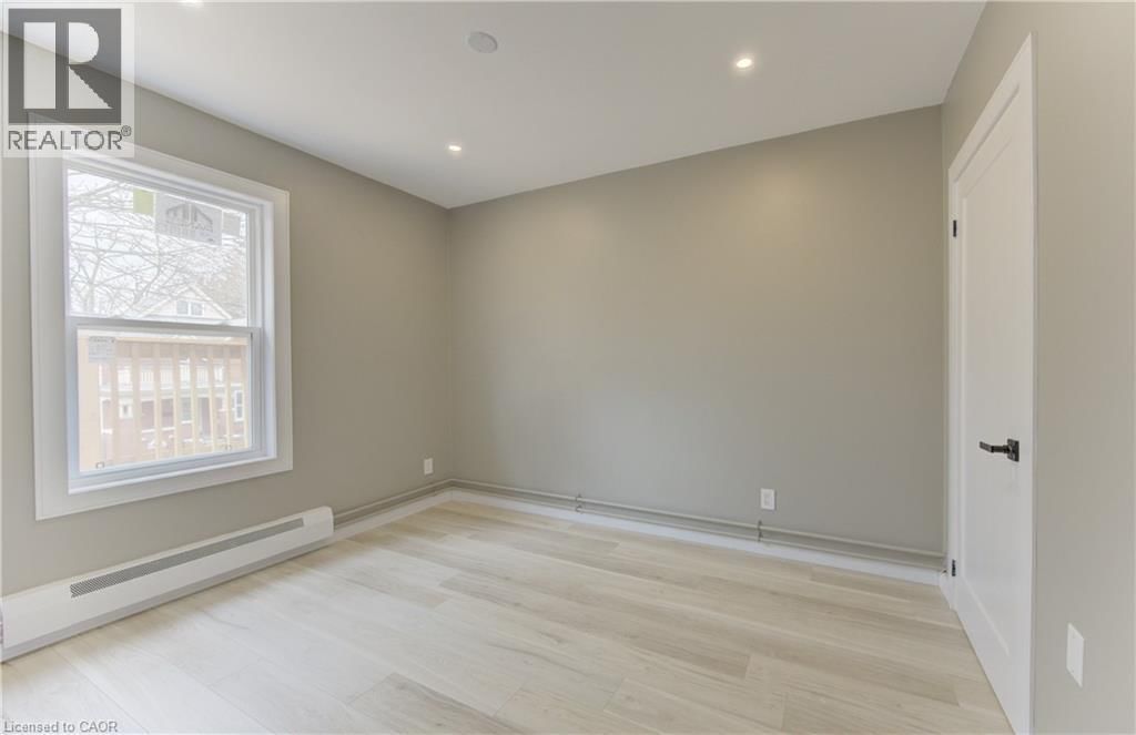 67 LOUISA STREET Image 9