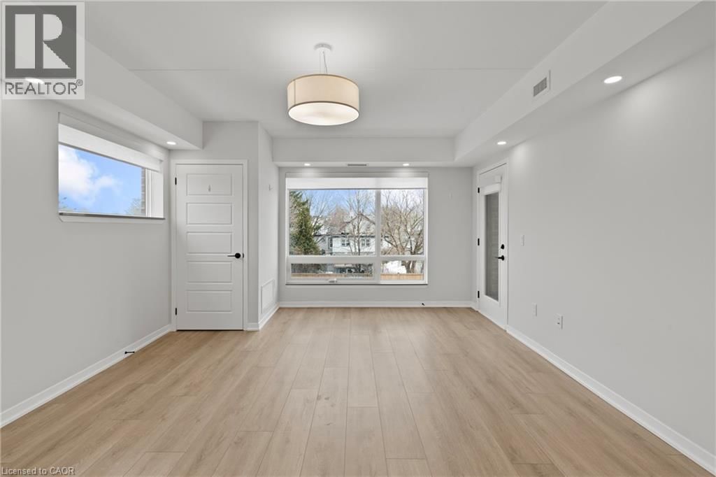 211 - 3998 VICTORIA AVENUE Image 15