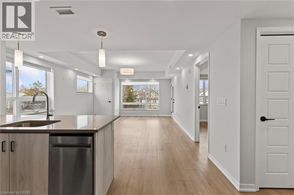 211 - 3998 VICTORIA AVENUE Image 8