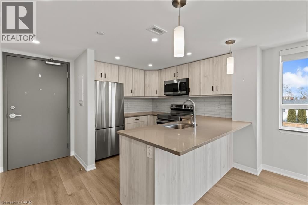 211 - 3998 VICTORIA AVENUE Image 9