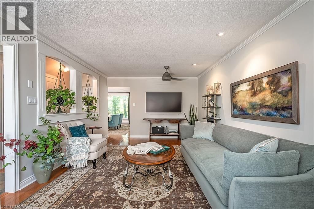 5 - 1580 KERNS ROAD Image 9