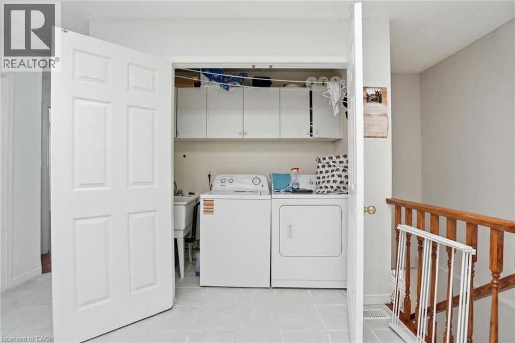 513 REXFORD DRIVE Image 24