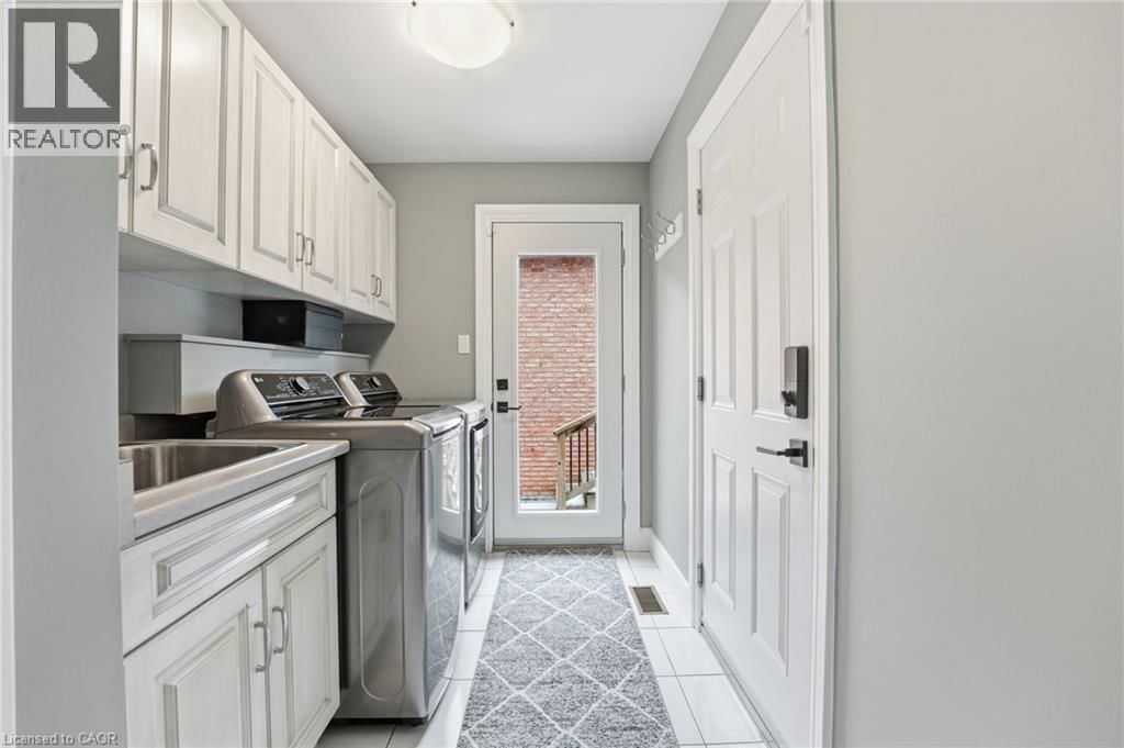 28 DEERVIEW AVENUE Image 24