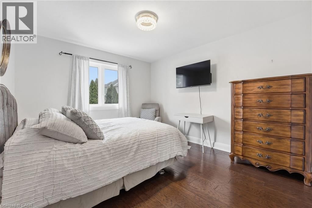 28 DEERVIEW AVENUE Image 35