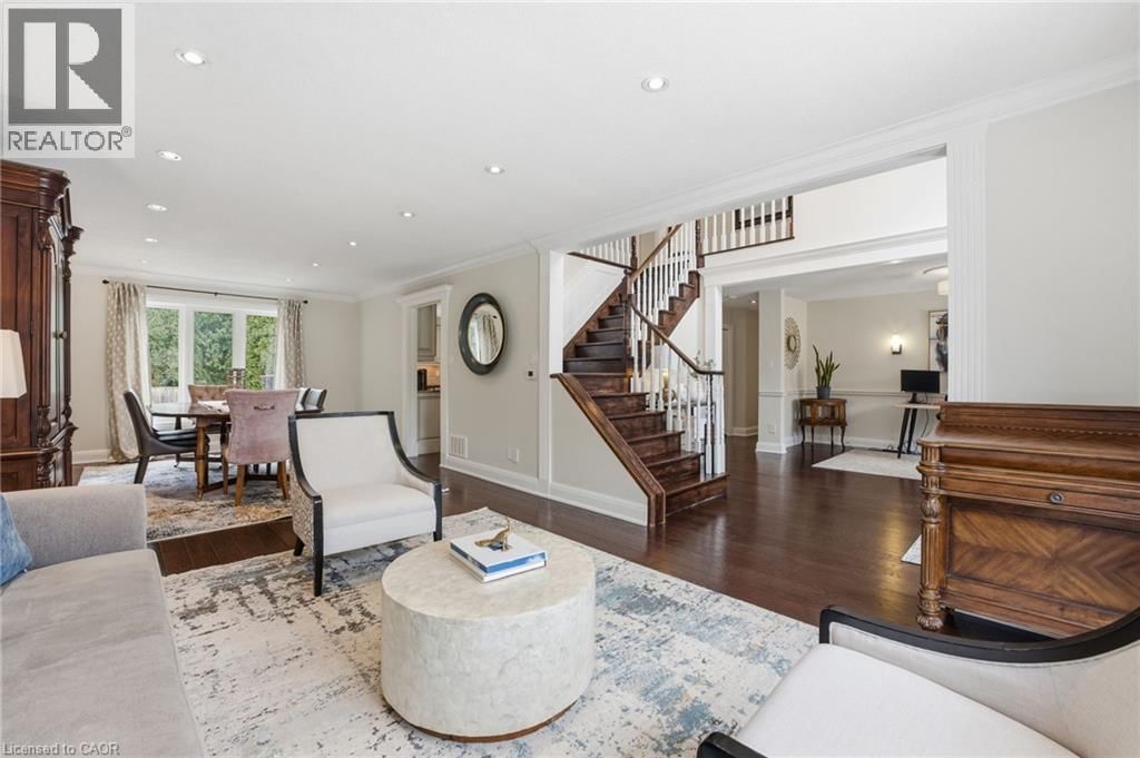 28 DEERVIEW AVENUE Image 8