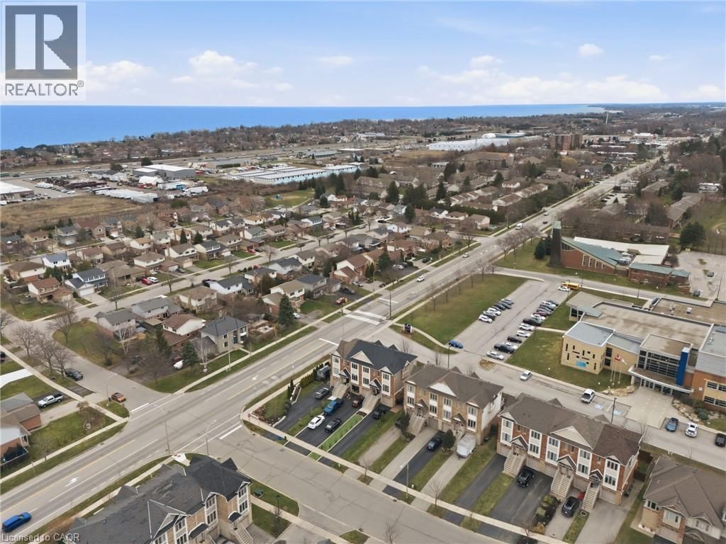 17 HEMLOCK WAY Image 38