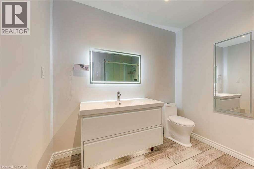 129 HARNESWORTH CRESCENT Image 14