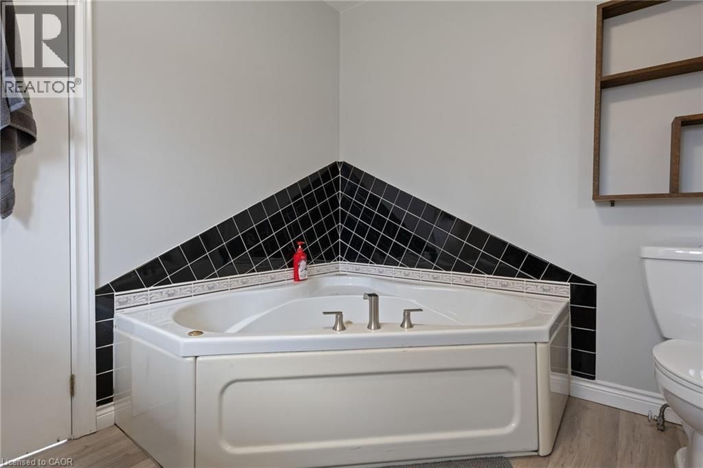 1899 HIGHWAY 3 Image 17