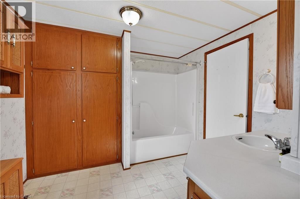 11 - 3033 TOWNLINE ROAD Image 14