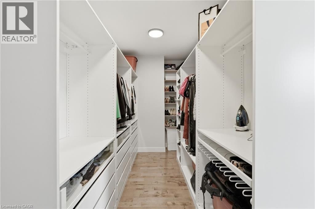 414 JOHN STREET NORTH Image 24