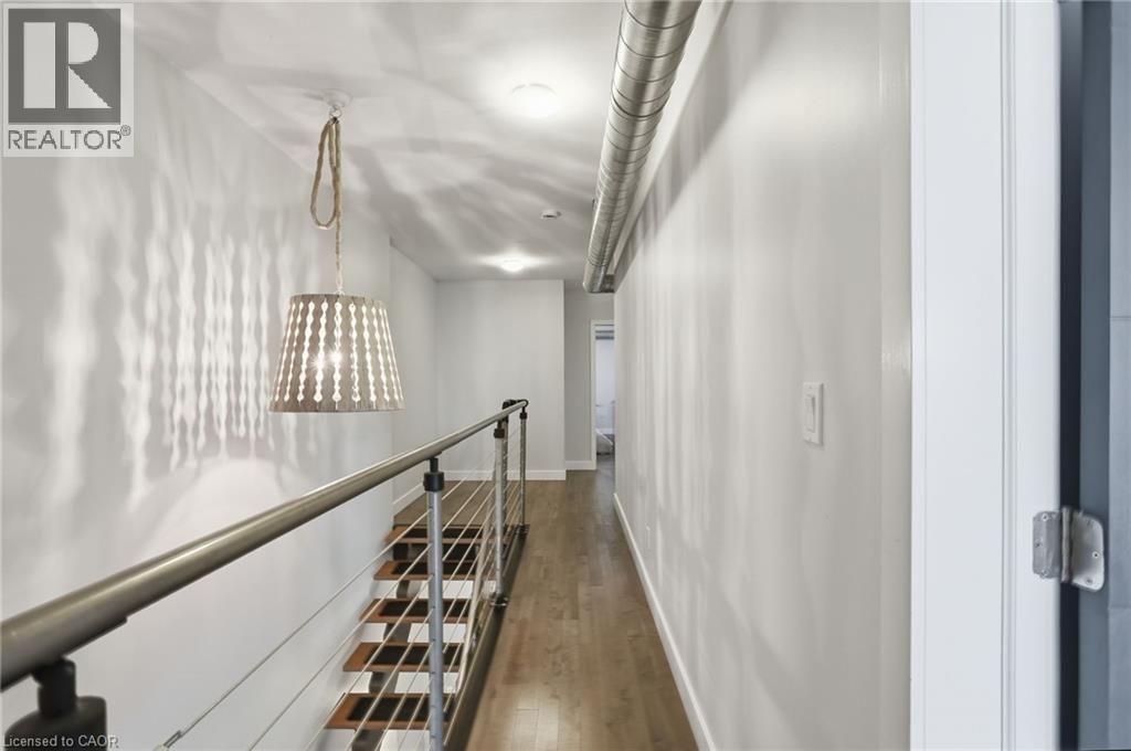 414 JOHN STREET NORTH Image 25