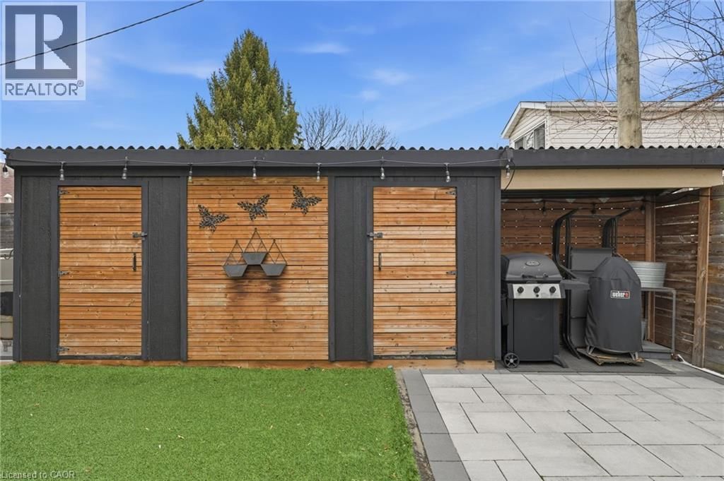 414 JOHN STREET NORTH Image 45