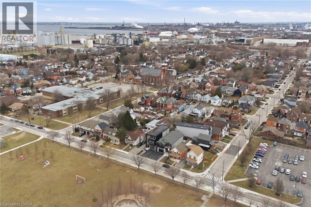 414 JOHN STREET NORTH Image 50