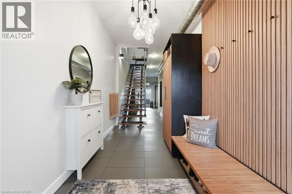 414 JOHN STREET NORTH Image 6