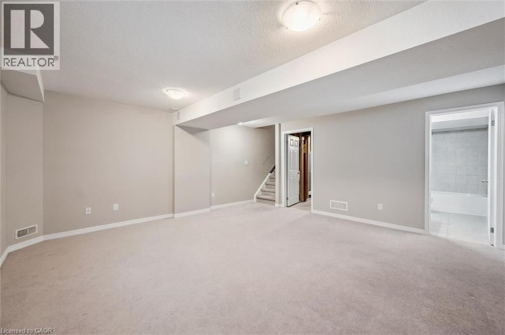 3 - 3045 SPRINGMEADOW ROAD Image 21