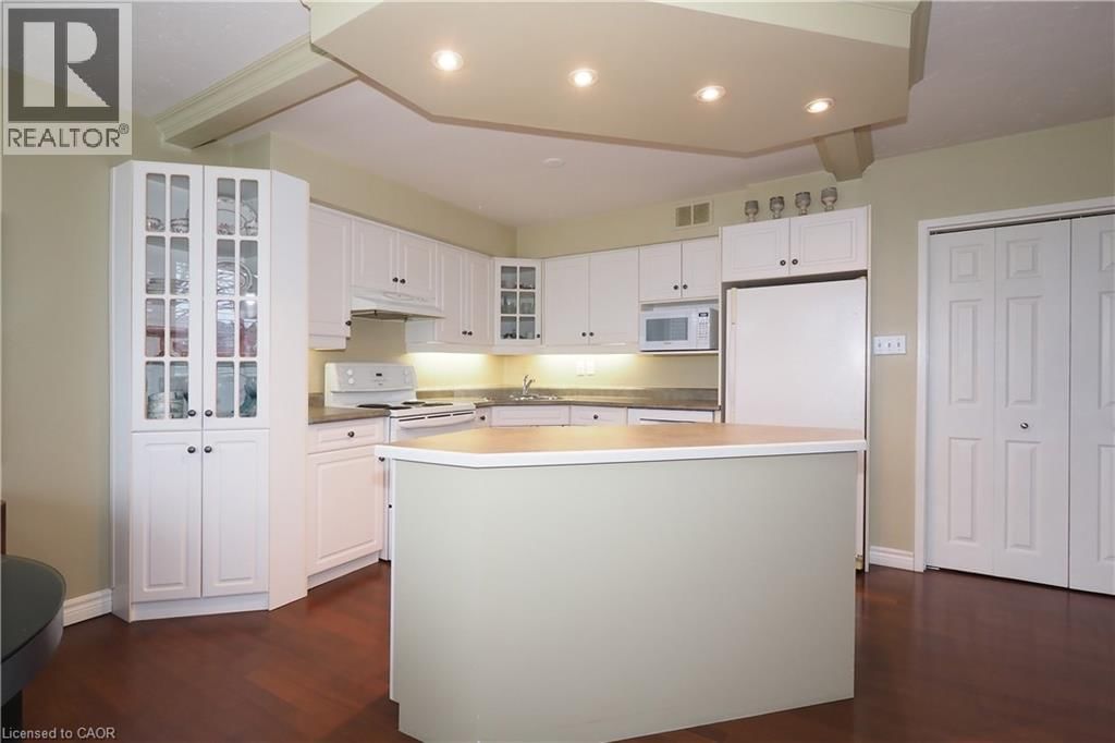 105 - 24 MIDLAND DRIVE Image 14