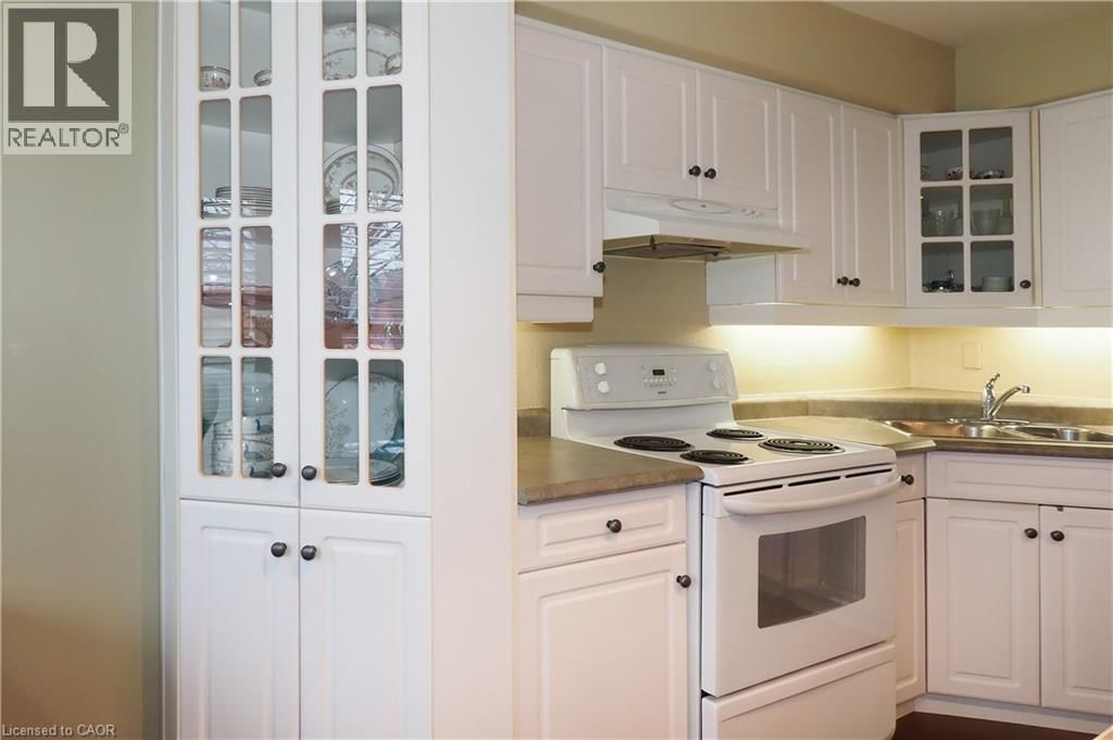 105 - 24 MIDLAND DRIVE Image 17