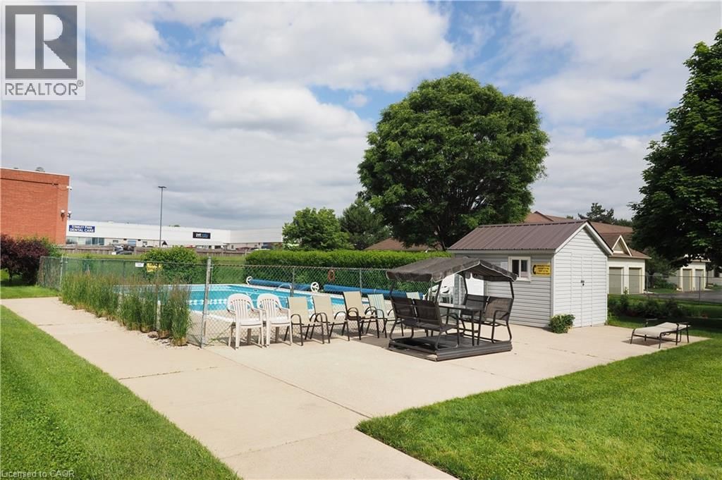 105 - 24 MIDLAND DRIVE Image 32